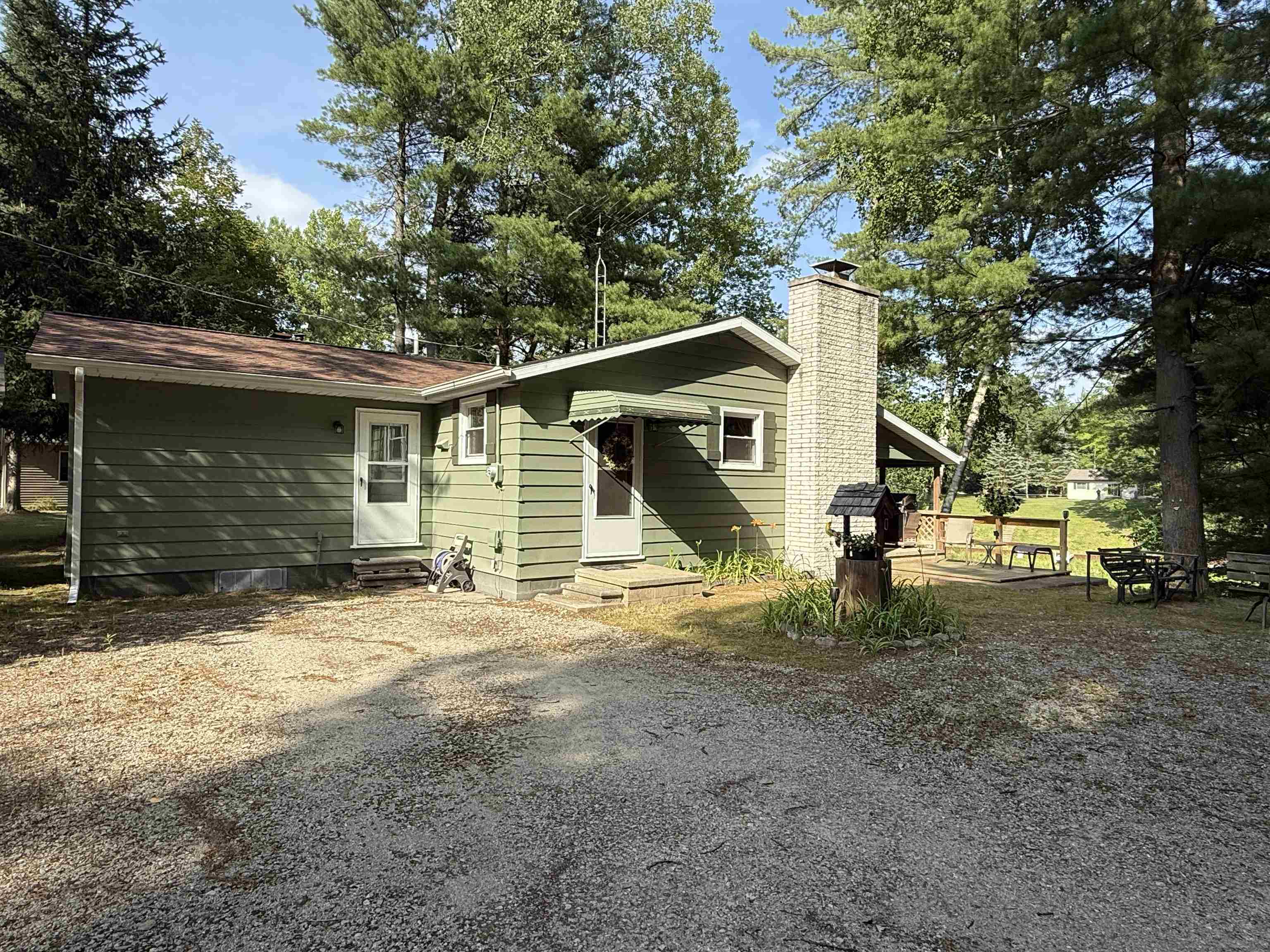 948 Rivers Terrace Road Gladwin, MI 48624 - Photo 8 of 40