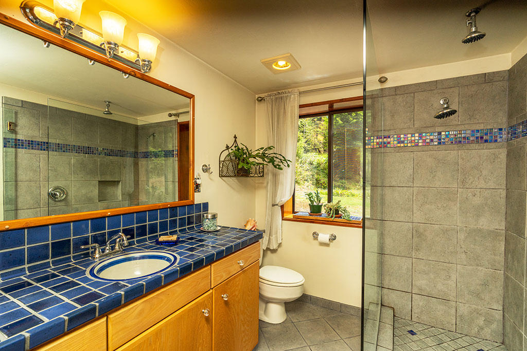 3072 Pigeon Point Road Eureka, CA 95503 - Photo 13 of 55