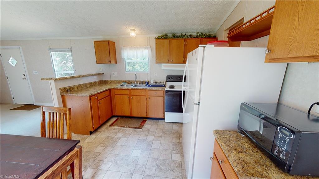 4995 Haystack Road Dobson, NC 27017 - Photo 12 of 30 Gallery Image 12