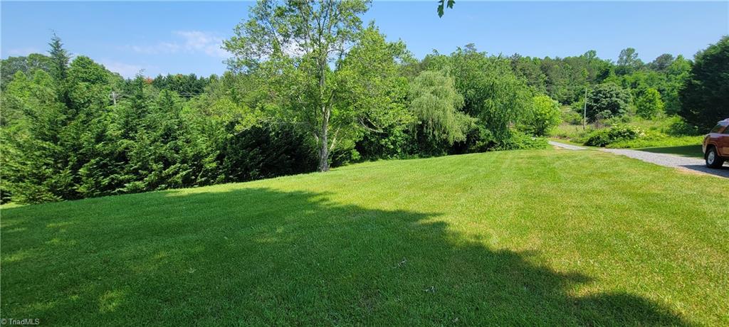4995 Haystack Road Dobson, NC 27017 - Photo 9 of 30 Gallery Image 9