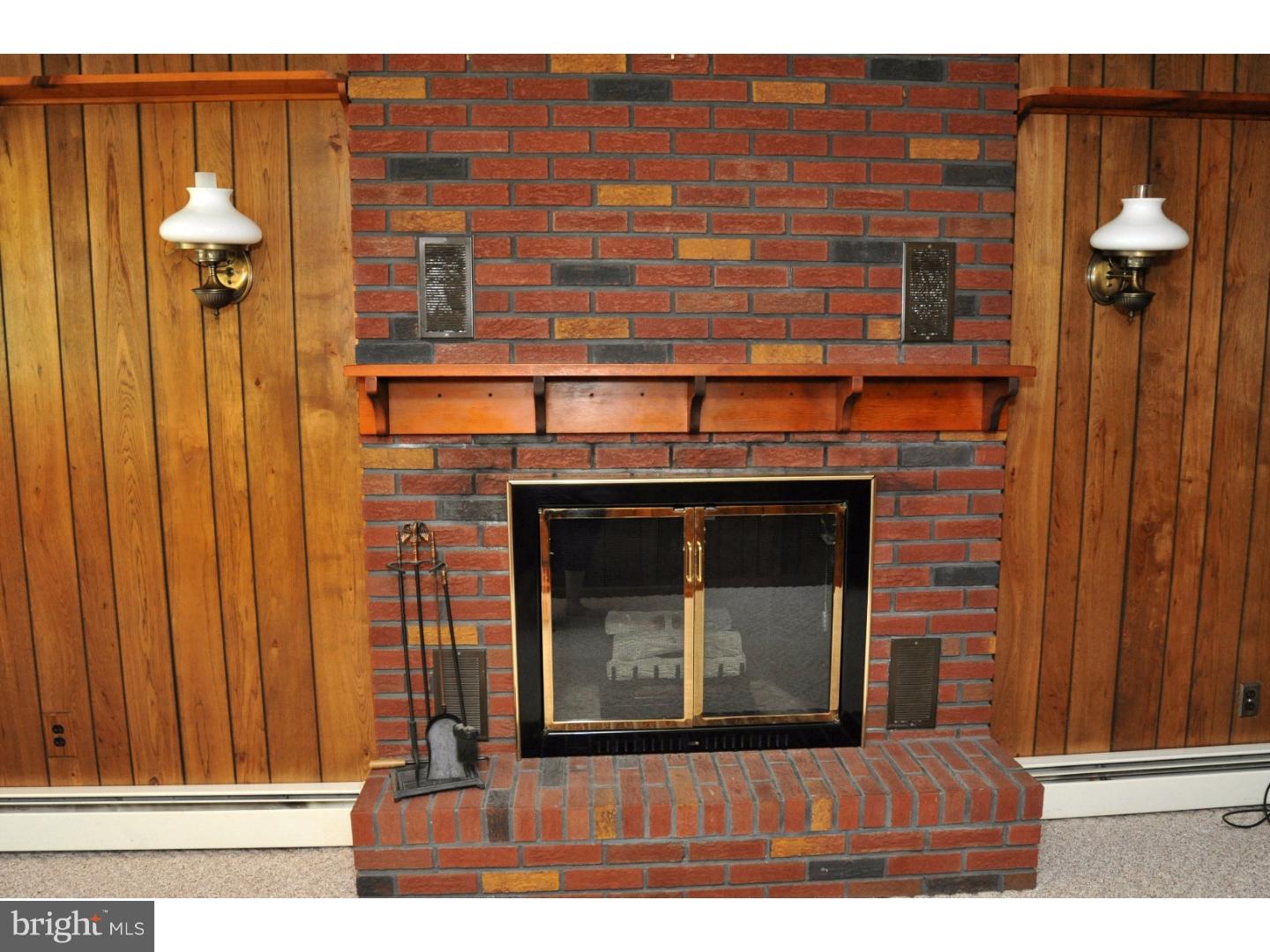 7 Hedge Road Levittown, PA 19056 - Photo 11 of 25 Gallery Image 11