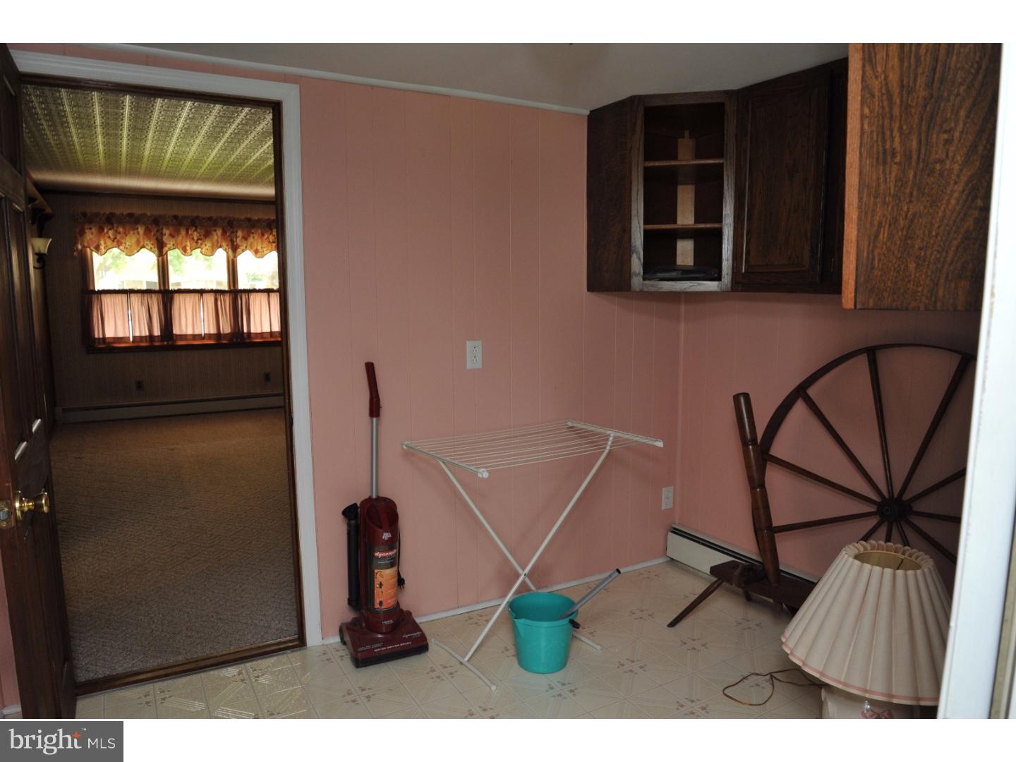 7 Hedge Road Levittown, PA 19056 - Photo 12 of 25 Gallery Image 12