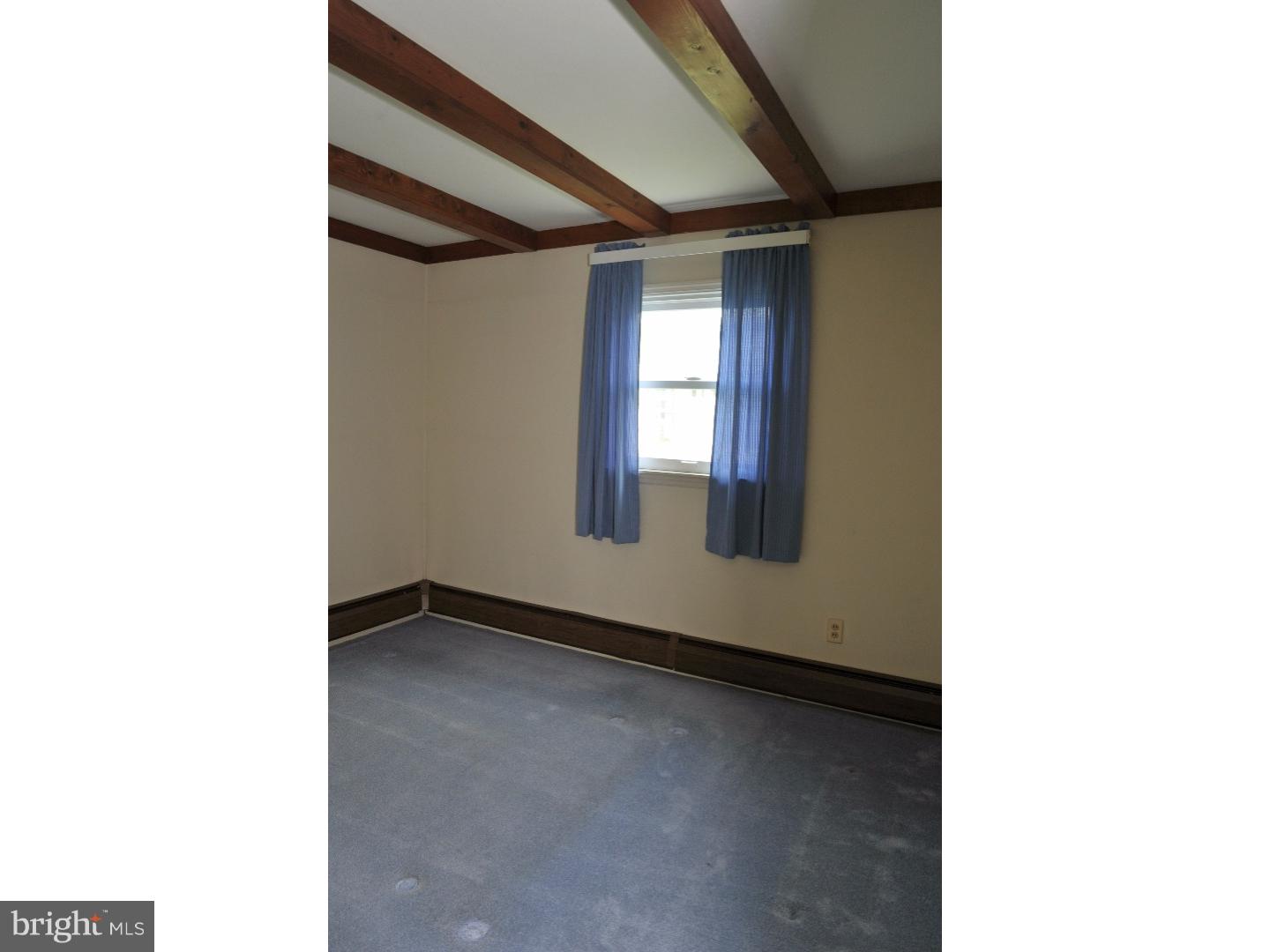 7 Hedge Road Levittown, PA 19056 - Photo 15 of 25 Gallery Image 15