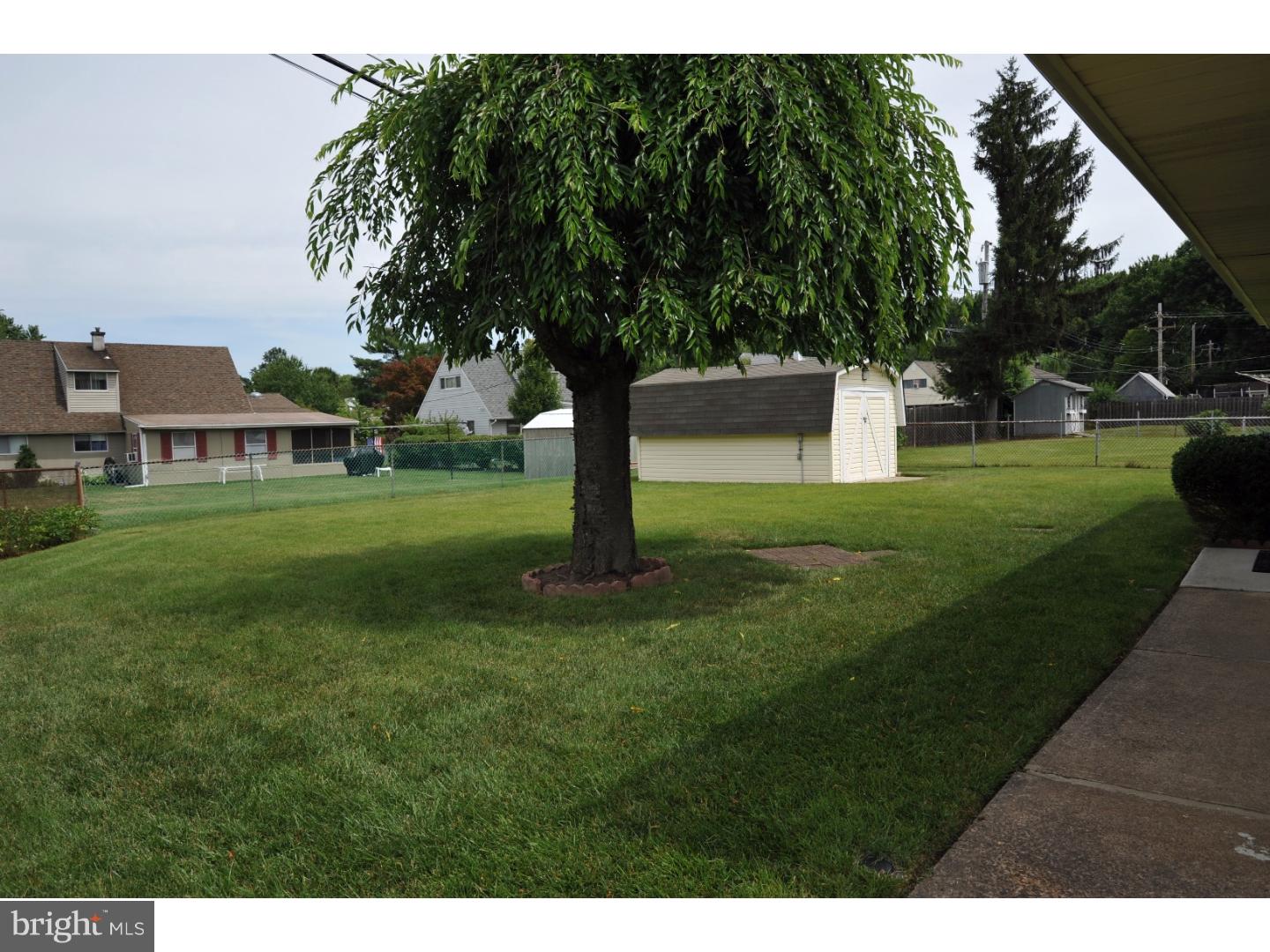 7 Hedge Road Levittown, PA 19056 - Photo 23 of 25 Gallery Image 23