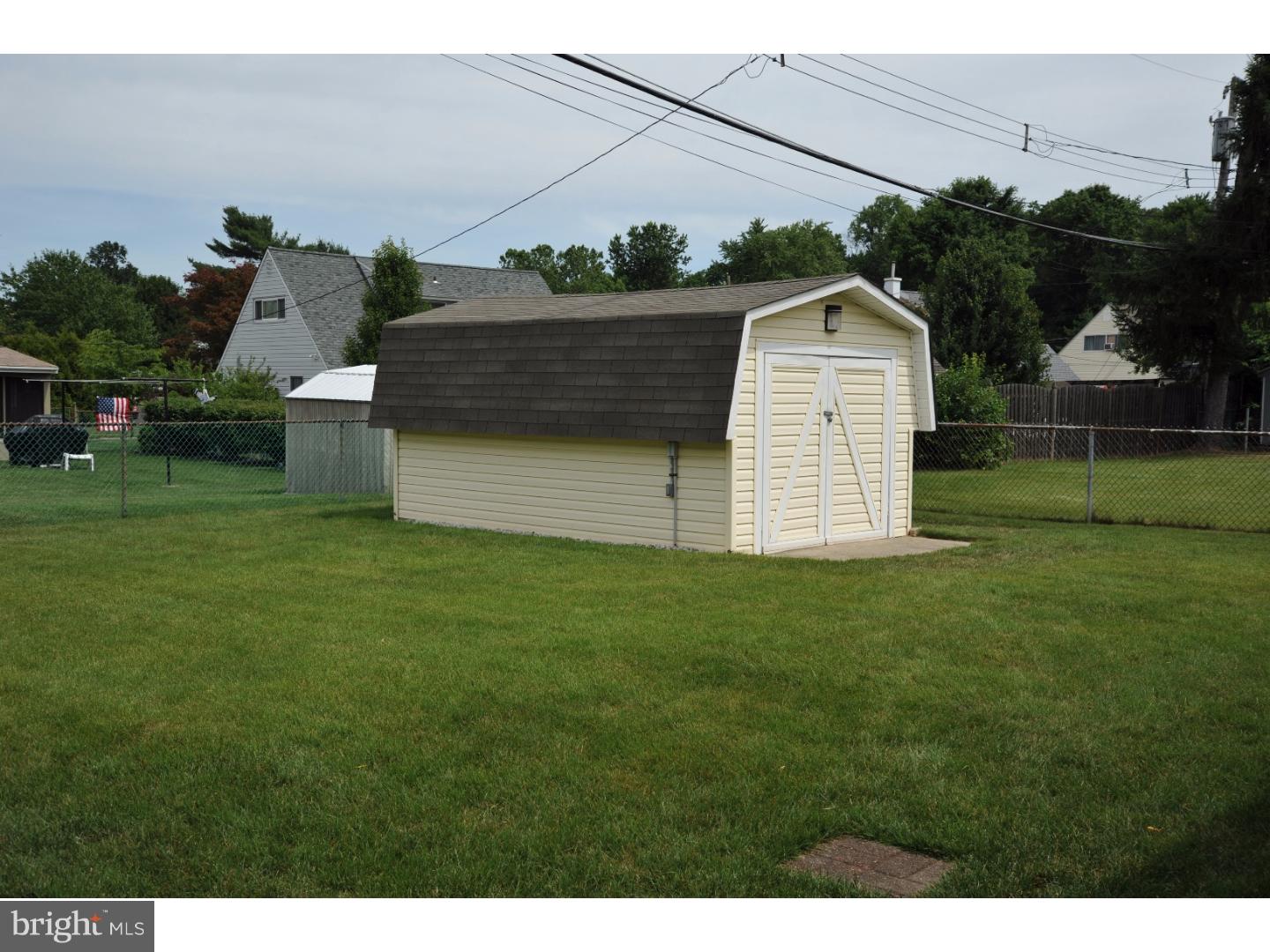 7 Hedge Road Levittown, PA 19056 - Photo 24 of 25 Gallery Image 24