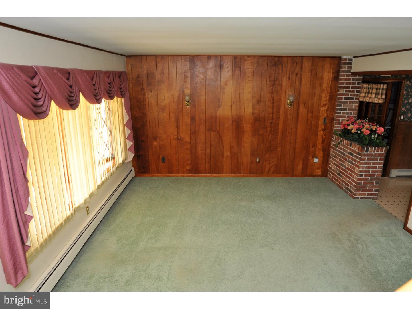 7 Hedge Road Levittown, PA 19056 - Photo 5 of 25 Gallery Image 5
