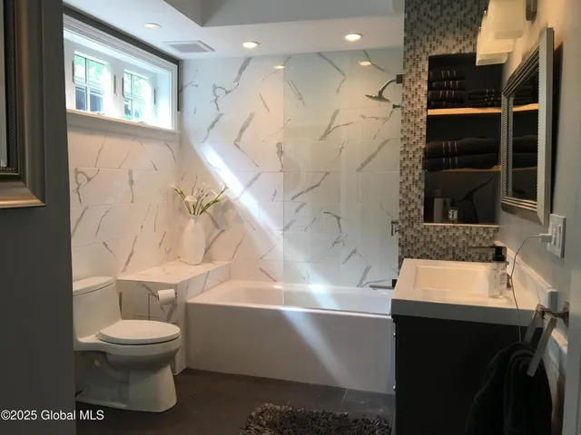 $3,500 | 57 George Street, Saratoga Springs, NY 12866