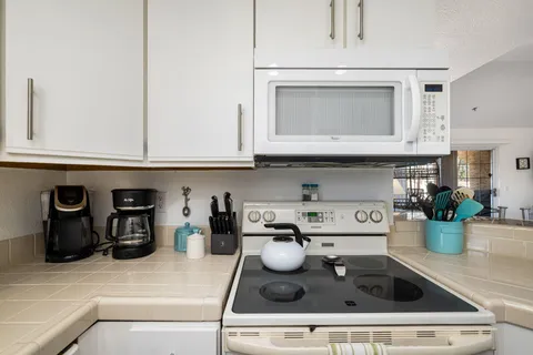 $279,000 | 2700 Lawrence Crossley Road, Unit 119, Palm Springs, CA 92264