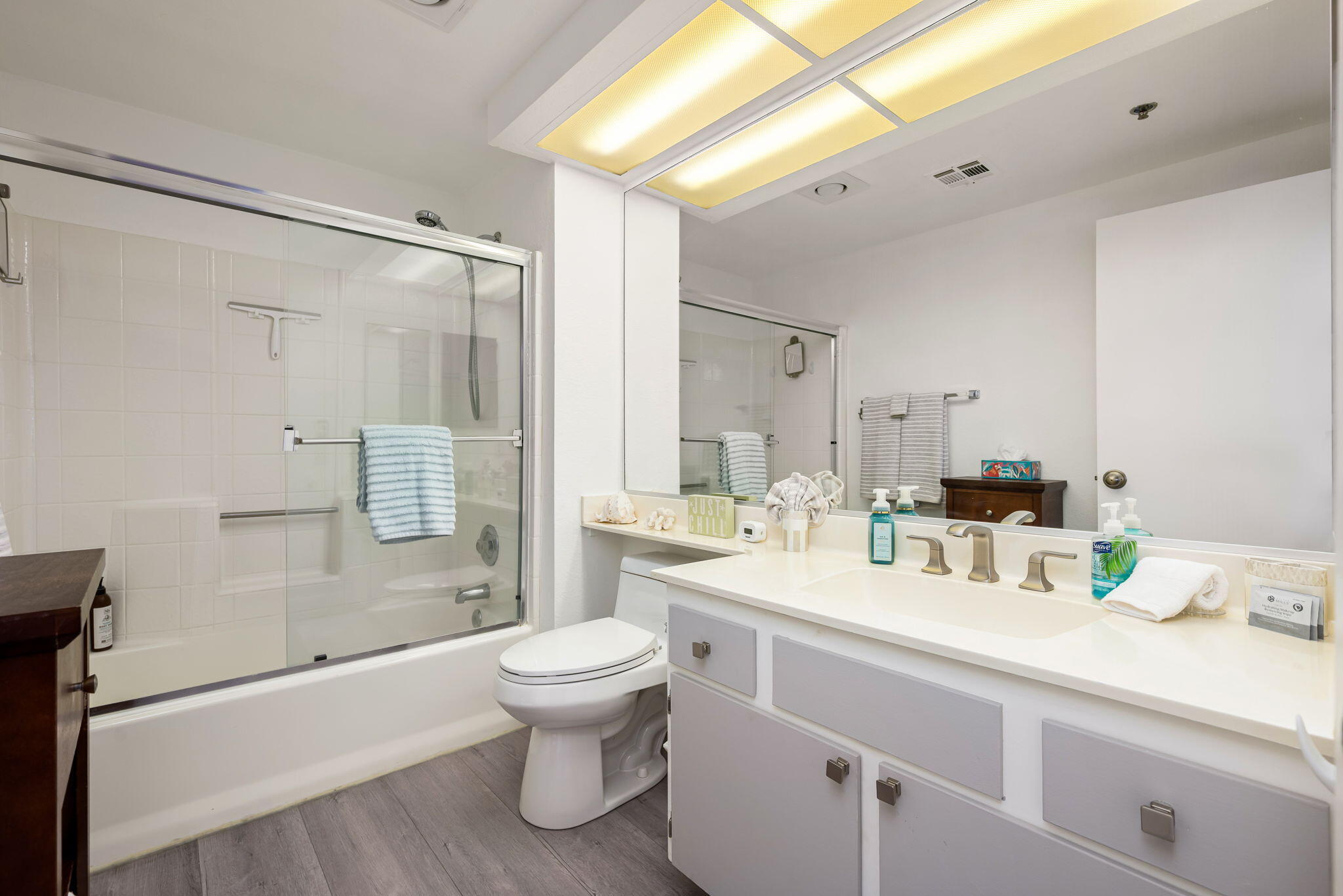 2700 Lawrence Crossley Road, Unit 119 Palm Springs, CA 92264 - Photo 19 of 23 2700 Lawrence Crossley Road 119