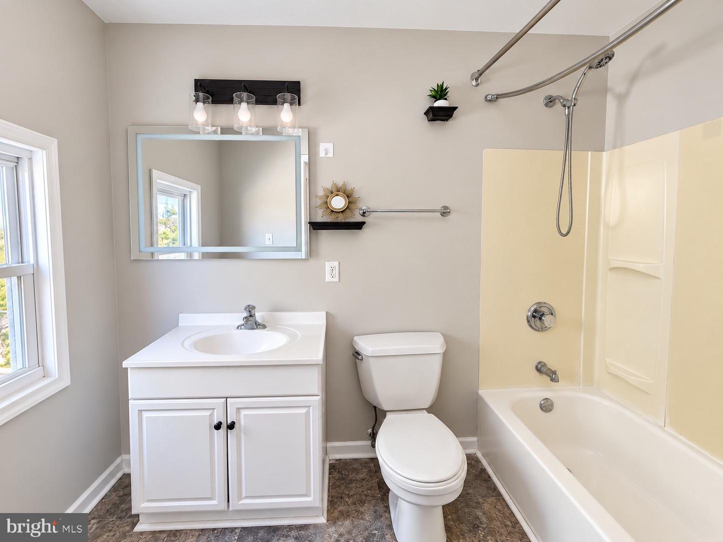 8120 Cornwall Road Dundalk, MD 21222 - Photo 15 of 20 BATH 2