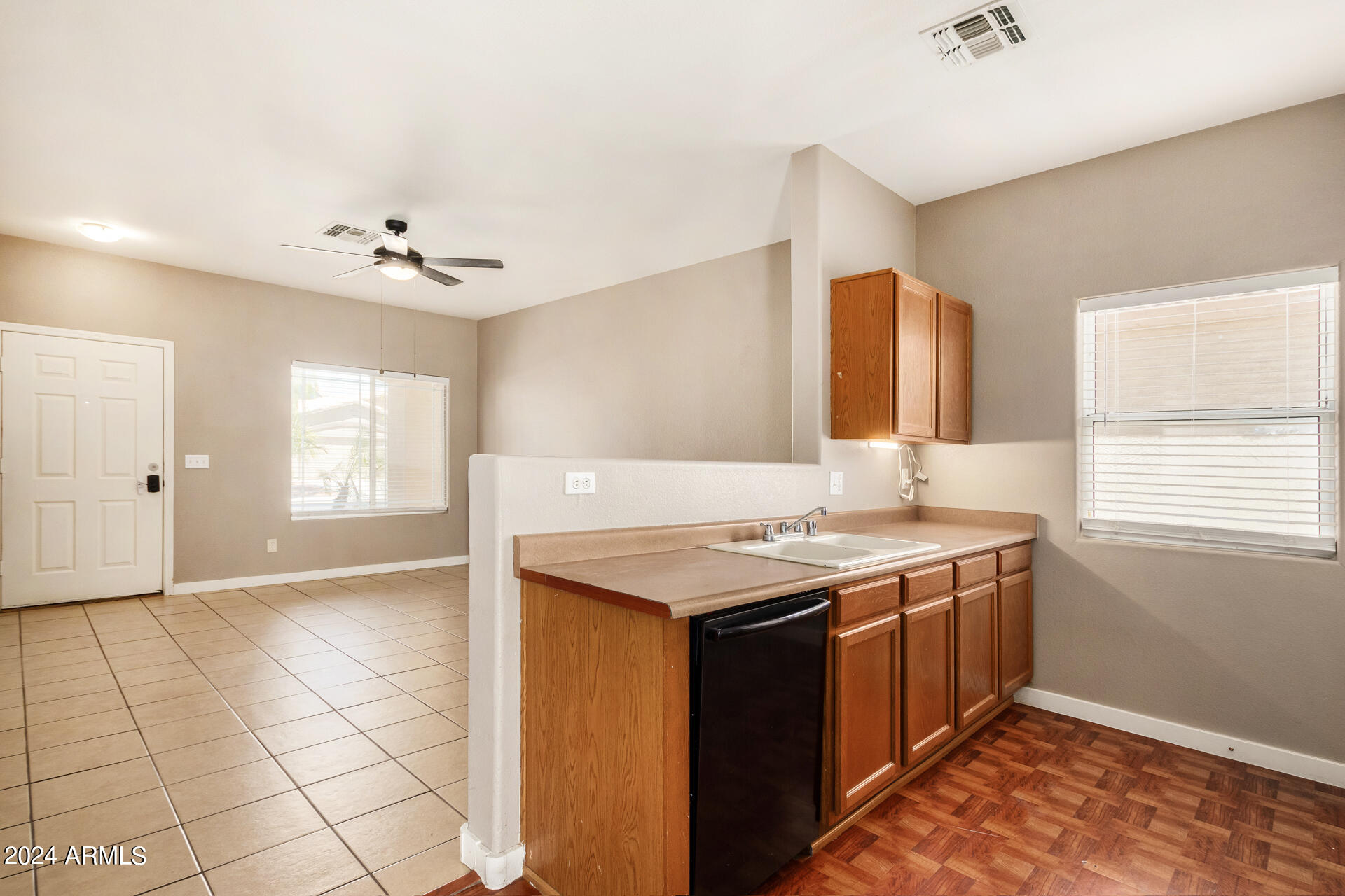 13195 West Redfield Road Surprise, AZ 85379 - Photo 11 of 37 17 - Redfield