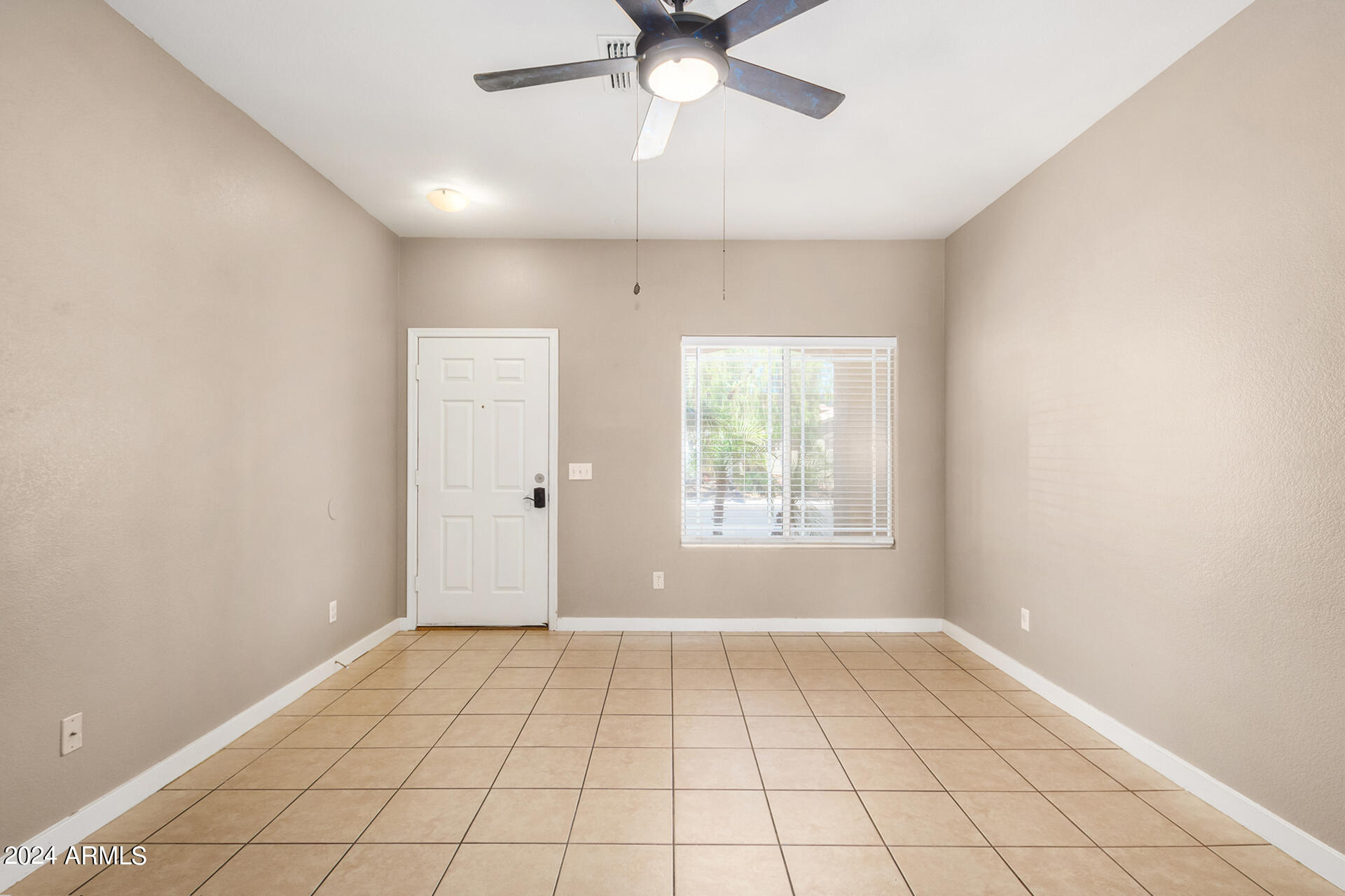13195 West Redfield Road Surprise, AZ 85379 - Photo 7 of 37 08 - Redfield