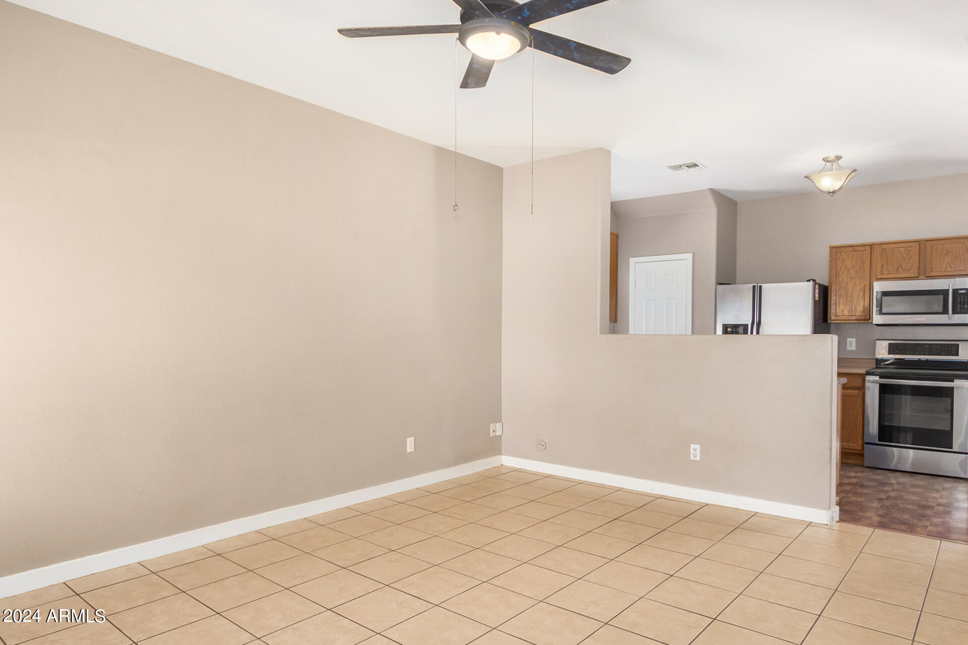13195 West Redfield Road Surprise, AZ 85379 - Photo 10 of 37 11 - Redfield
