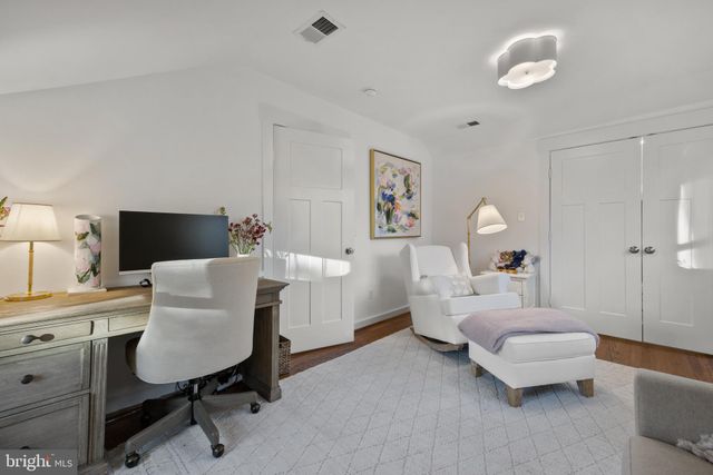 $1,565,000 | 8 East Walnut Street, Alexandria, VA 22301