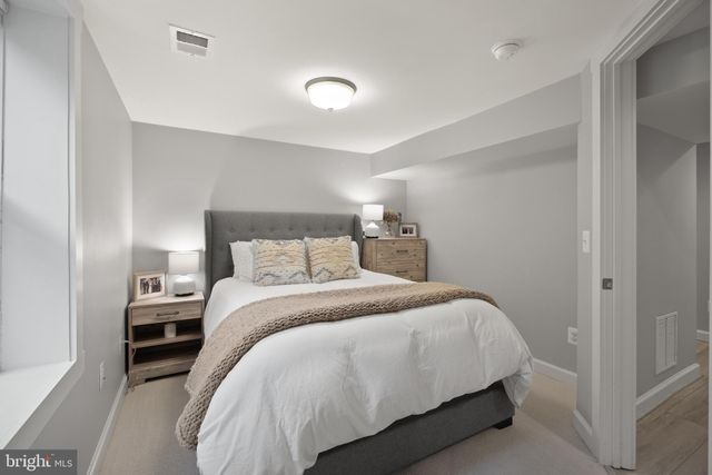 $1,565,000 | 8 East Walnut Street, Alexandria, VA 22301