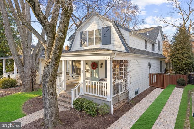 $1,565,000 | 8 East Walnut Street, Alexandria, VA 22301