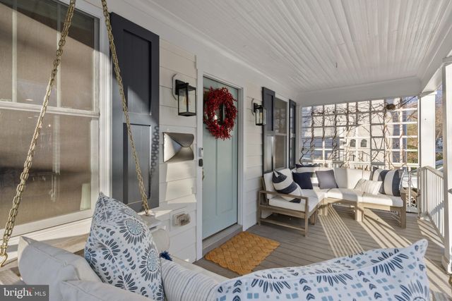 $1,565,000 | 8 East Walnut Street, Alexandria, VA 22301