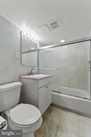 $250,000 | 7541 Spring Lake Drive, Unit B1, Bethesda, MD 20817