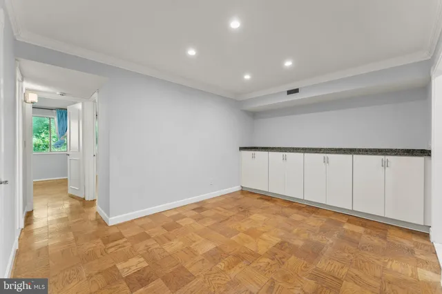 $250,000 | 7541 Spring Lake Drive, Unit B1, Bethesda, MD 20817