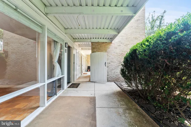 $250,000 | 7541 Spring Lake Drive, Unit B1, Bethesda, MD 20817