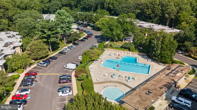 $250,000 | 7541 Spring Lake Drive, Unit B1, Bethesda, MD 20817