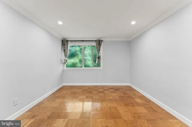 $250,000 | 7541 Spring Lake Drive, Unit B1, Bethesda, MD 20817