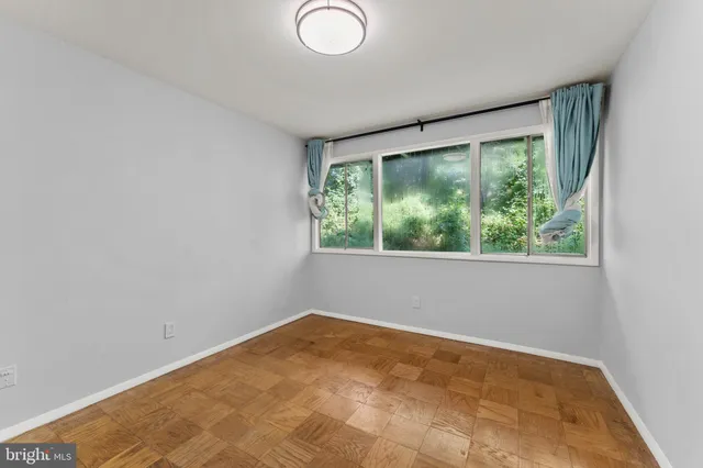 $250,000 | 7541 Spring Lake Drive, Unit B1, Bethesda, MD 20817