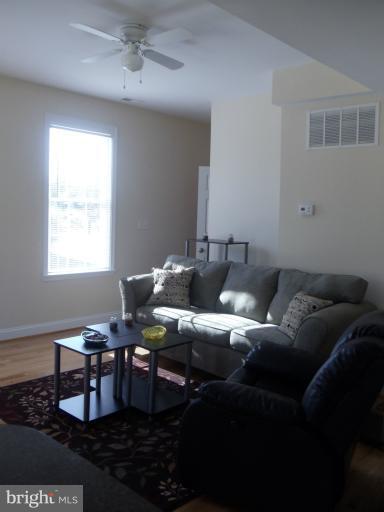 1324 Seling Avenue Rosedale, MD 21237 - Photo 15 of 24 Living Room