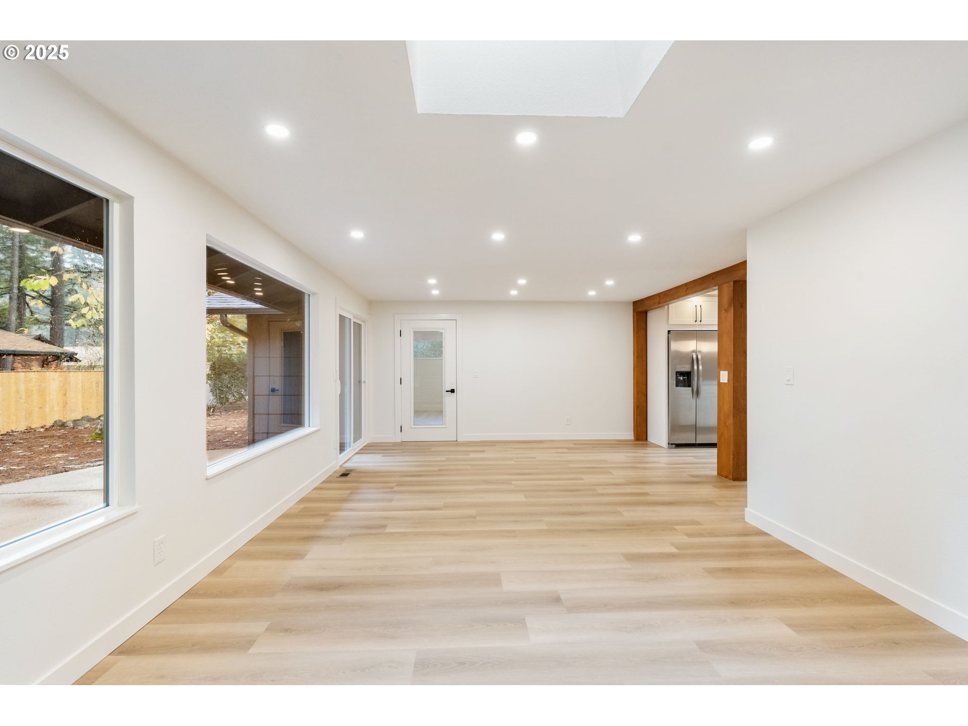 6050 Southwest Fernbrook Street Lake Oswego, OR 97035 - Photo 14 of 48