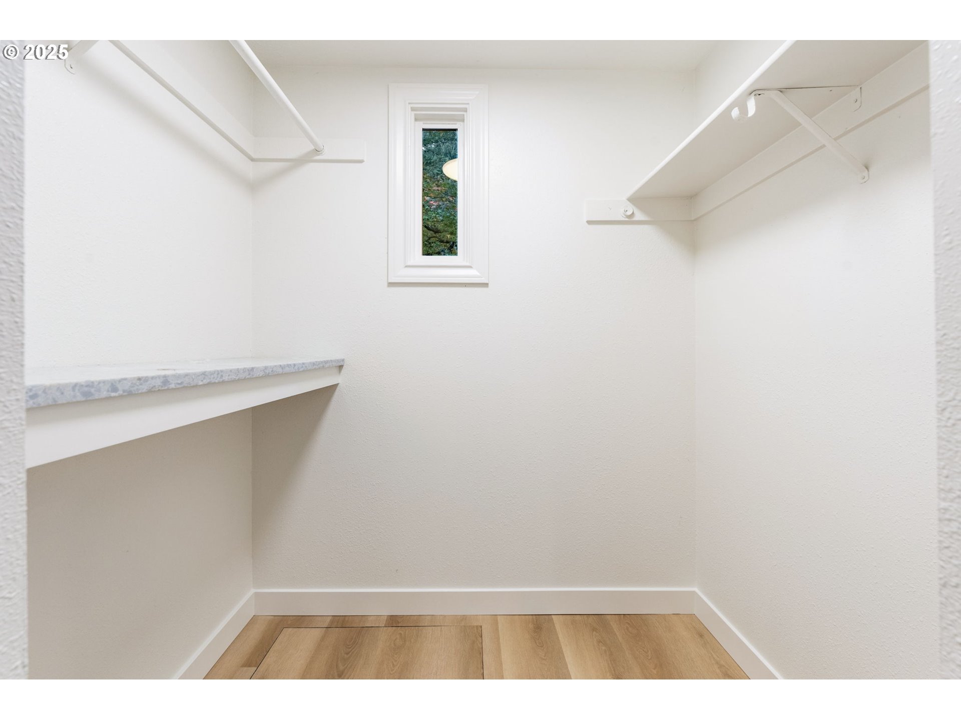 6050 Southwest Fernbrook Street Lake Oswego, OR 97035 - Photo 21 of 48