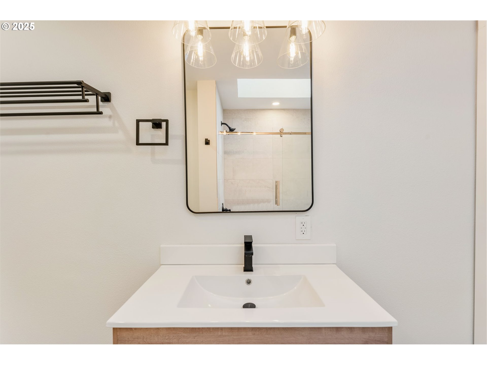 6050 Southwest Fernbrook Street Lake Oswego, OR 97035 - Photo 27 of 48