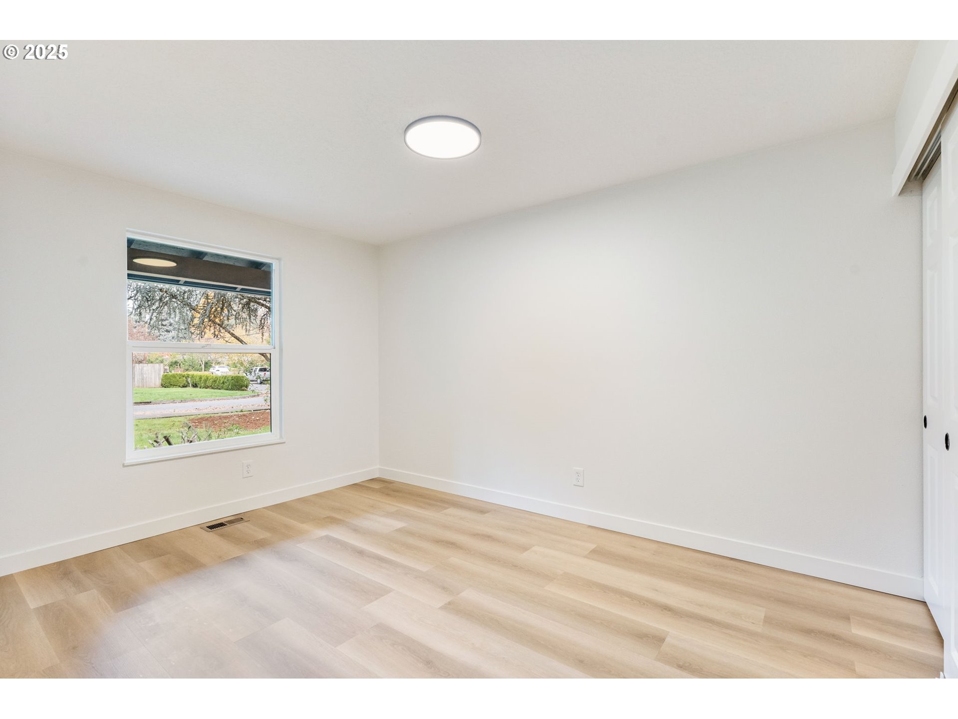 6050 Southwest Fernbrook Street Lake Oswego, OR 97035 - Photo 29 of 48