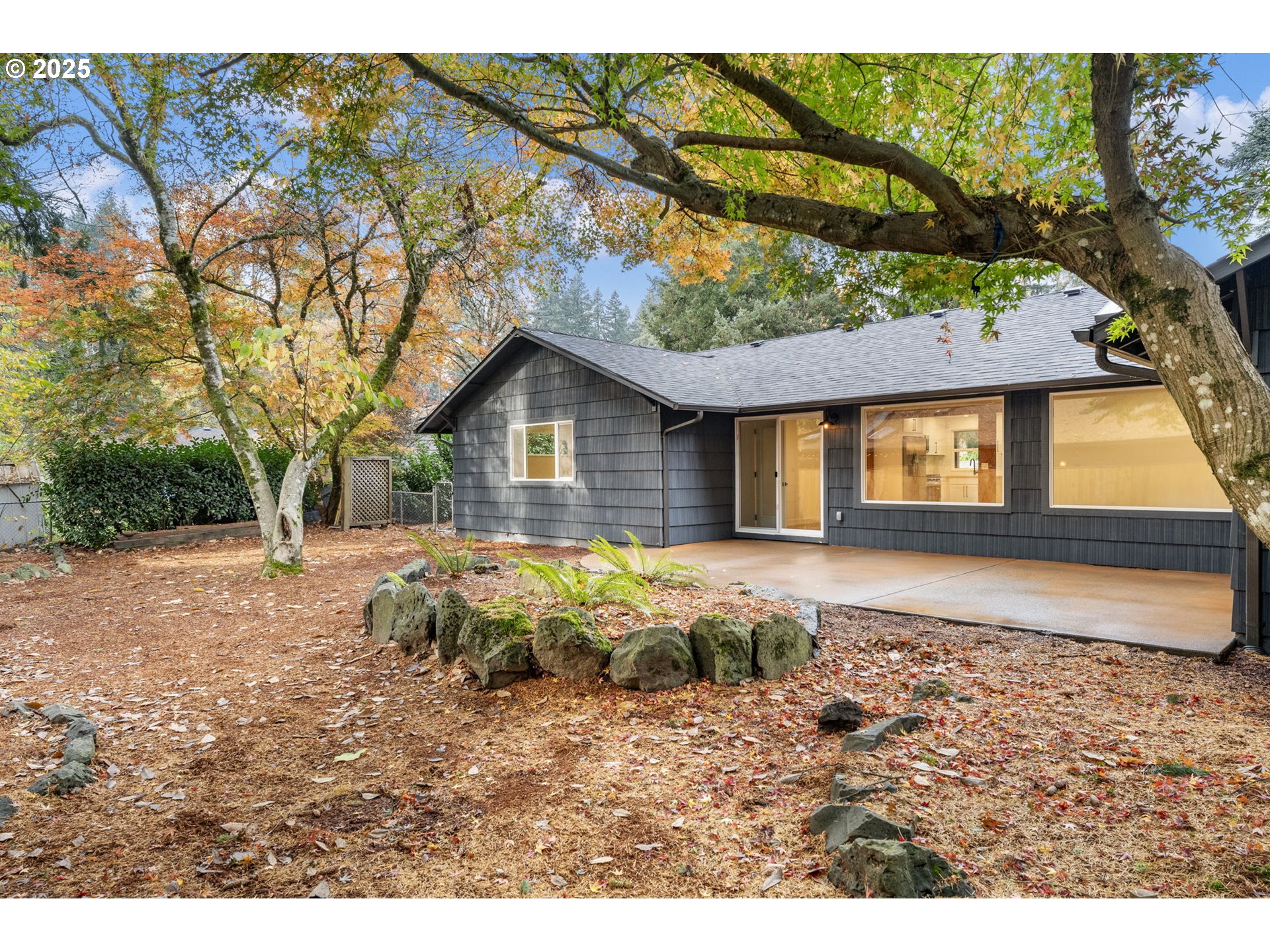 6050 Southwest Fernbrook Street Lake Oswego, OR 97035 - Photo 40 of 48