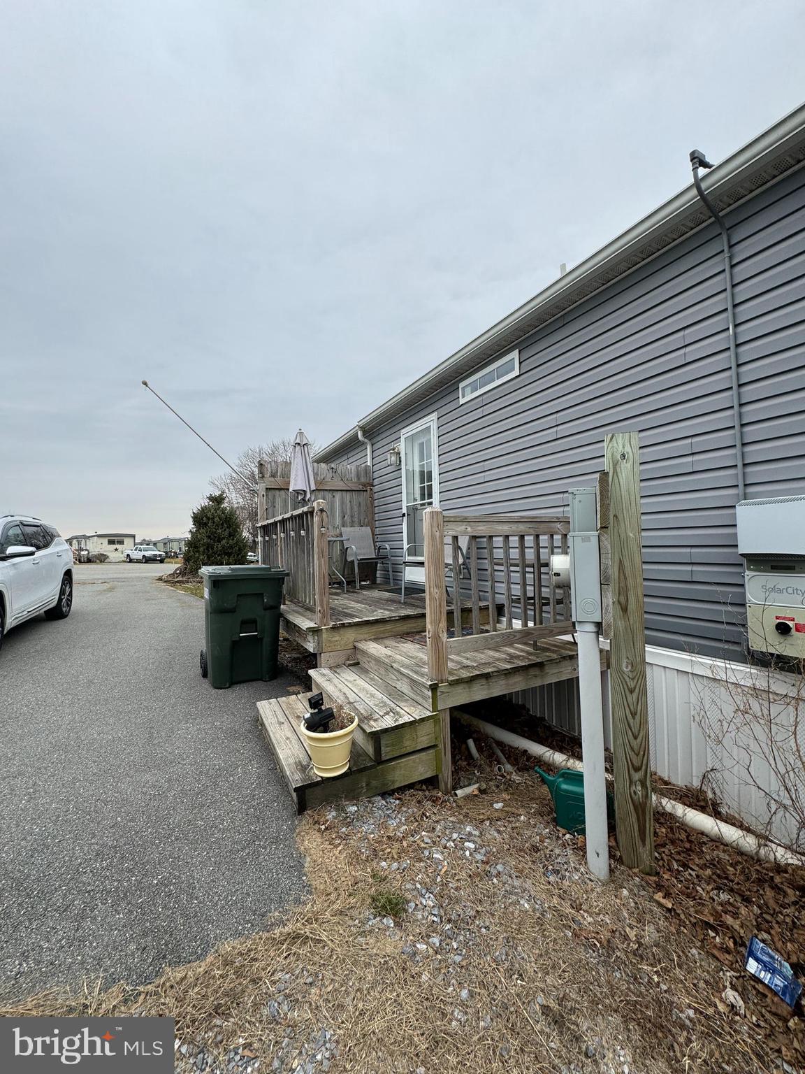 200 West Burkholder Drive Lititz, PA 17543 - Photo 13 of 38 right side deck
