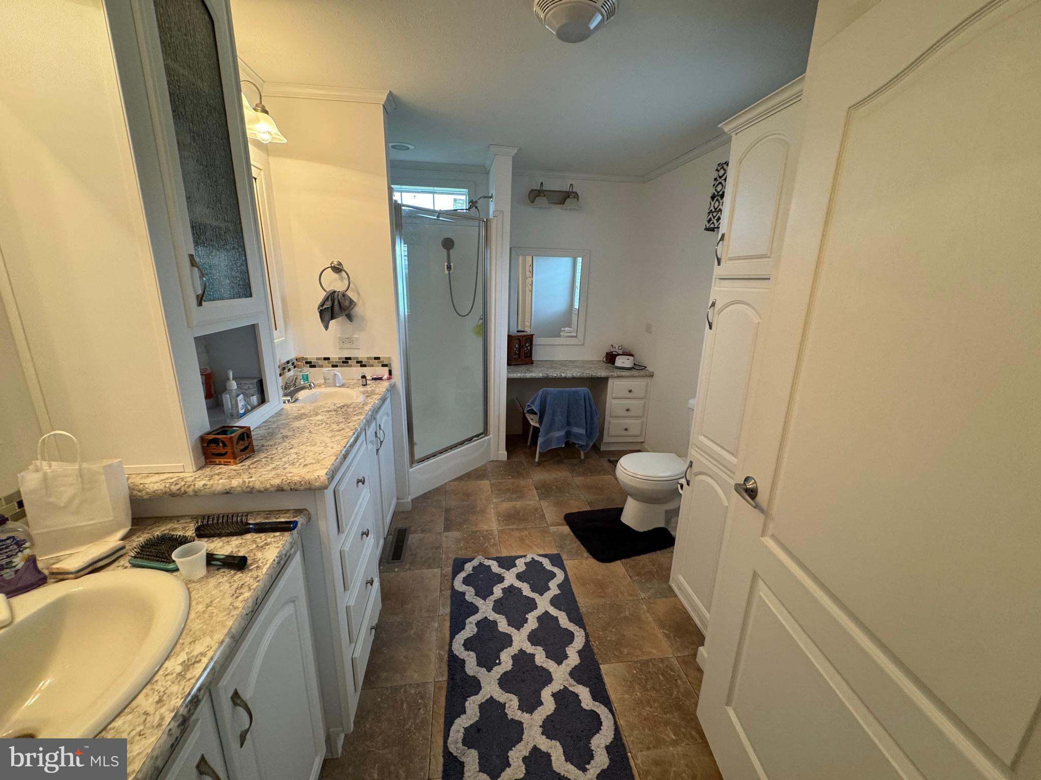 200 West Burkholder Drive Lititz, PA 17543 - Photo 33 of 38 Large primary bath