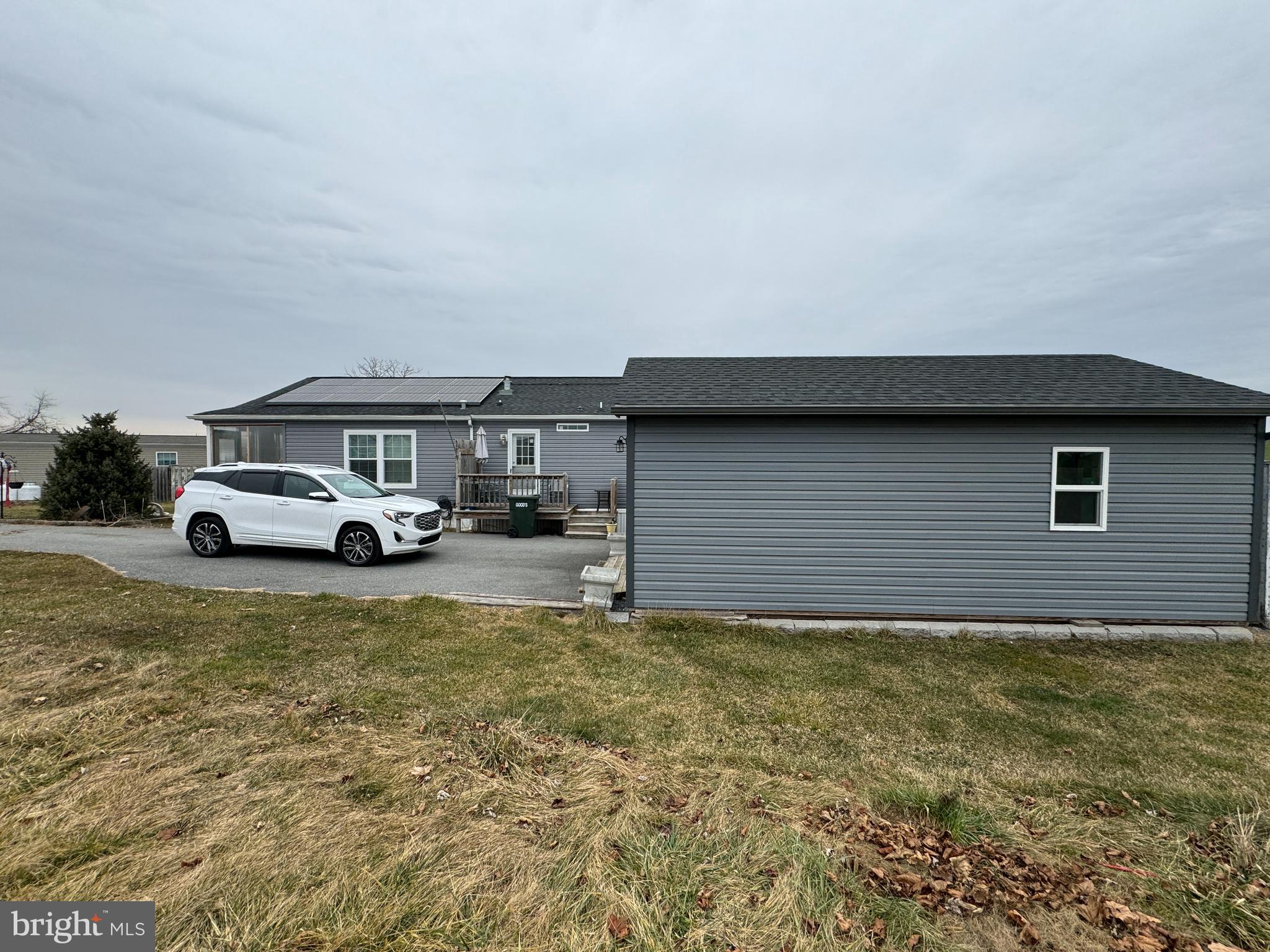 200 West Burkholder Drive Lititz, PA 17543 - Photo 5 of 38 right side of home, driveway and large shed