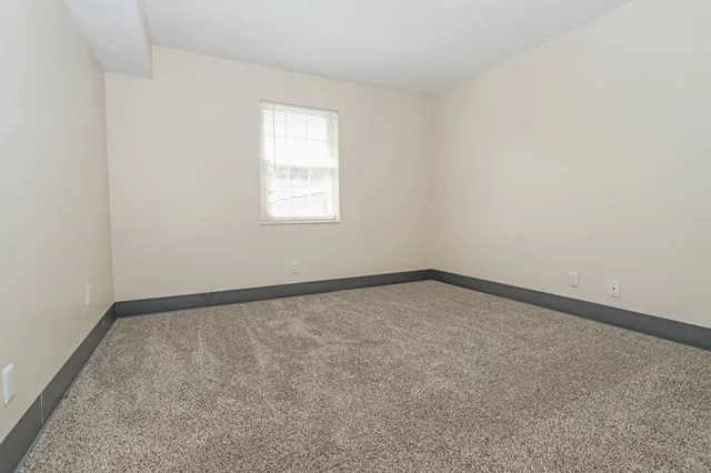 $1,045 | 319 Blair Court, Other, KY 40243