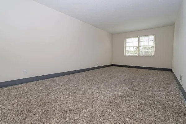 $1,045 | 319 Blair Court, Louisville, KY 40243
