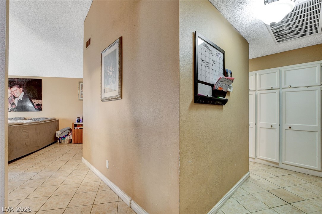 6557 West Beacon Road Las Vegas, NV 89108 - Photo 11 of 44