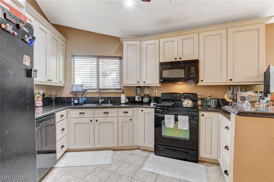 6557 West Beacon Road Las Vegas, NV 89108 - Photo 15 of 44