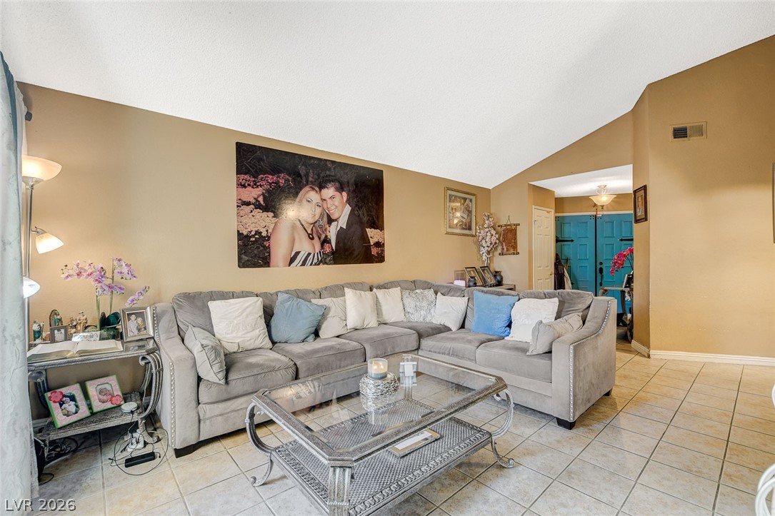 6557 West Beacon Road Las Vegas, NV 89108 - Photo 2 of 44