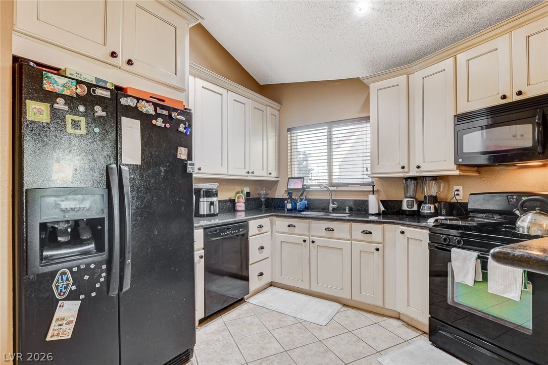 6557 West Beacon Road Las Vegas, NV 89108 - Photo 5 of 44