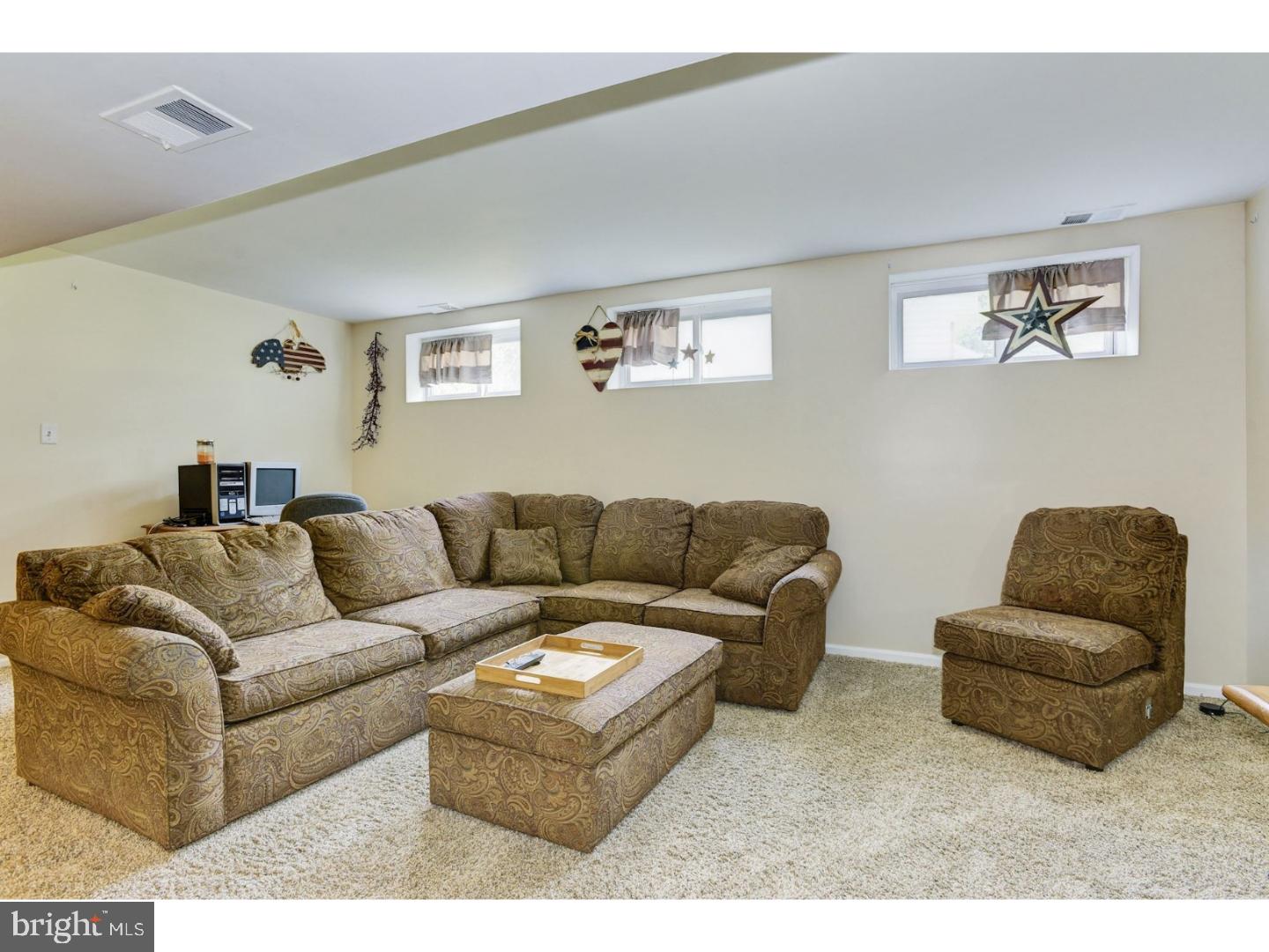 213 Valley Forge Road Cinnaminson, NJ 08077 - Photo 12 of 15 Great Room