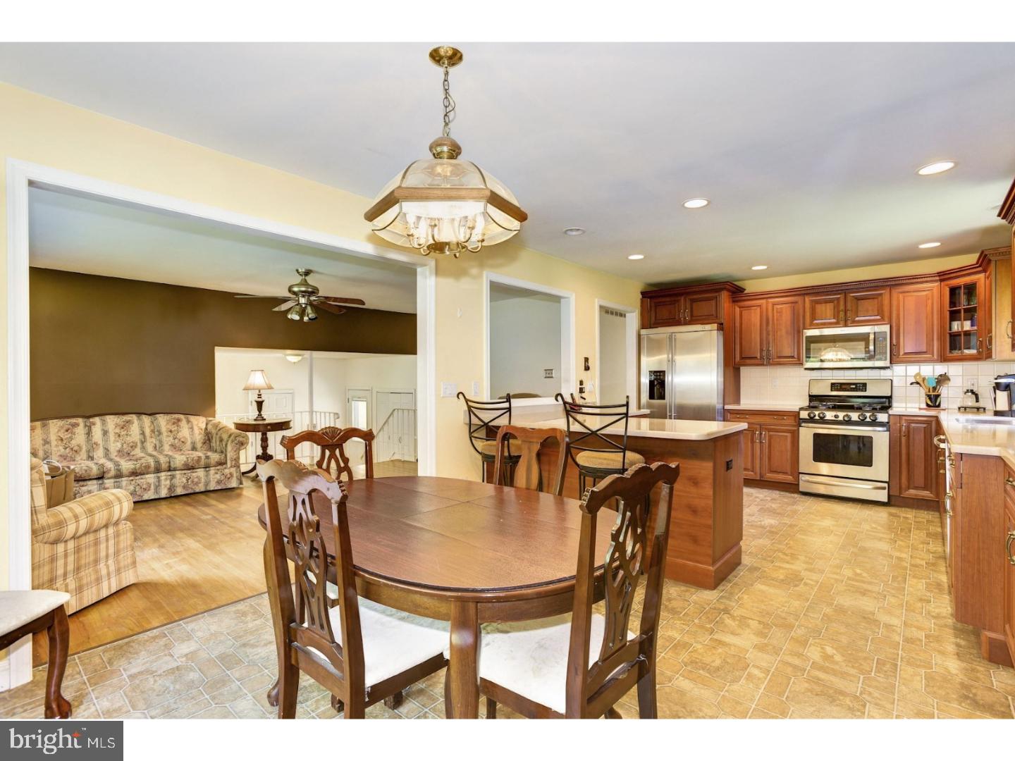 213 Valley Forge Road Cinnaminson, NJ 08077 - Photo 6 of 15 Dining Room