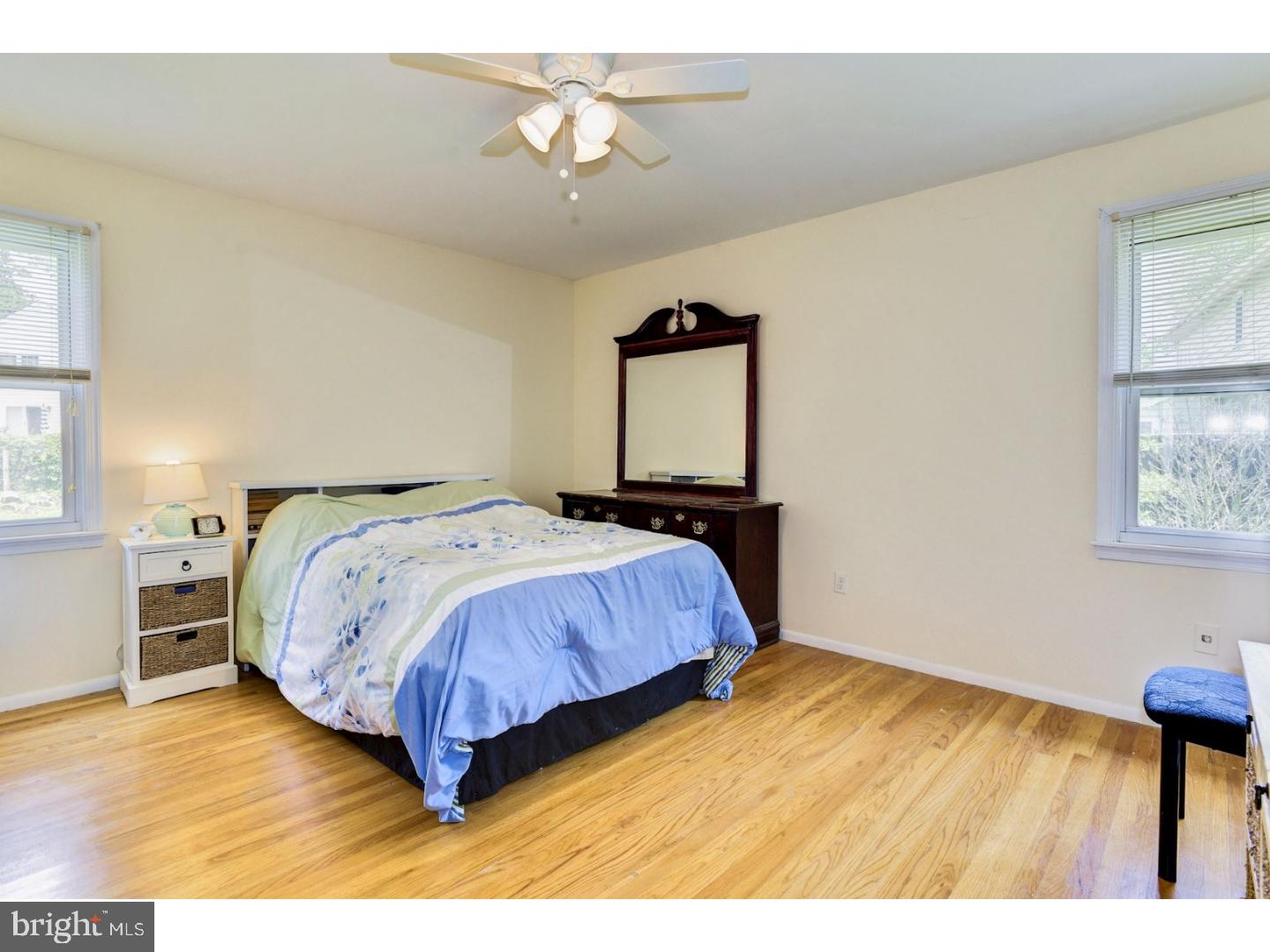 213 Valley Forge Road Cinnaminson, NJ 08077 - Photo 9 of 15 Bedroom - Main