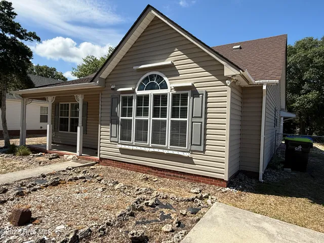 $2,300 | 1308 East Oak Island Drive, Oak Island, NC 28465