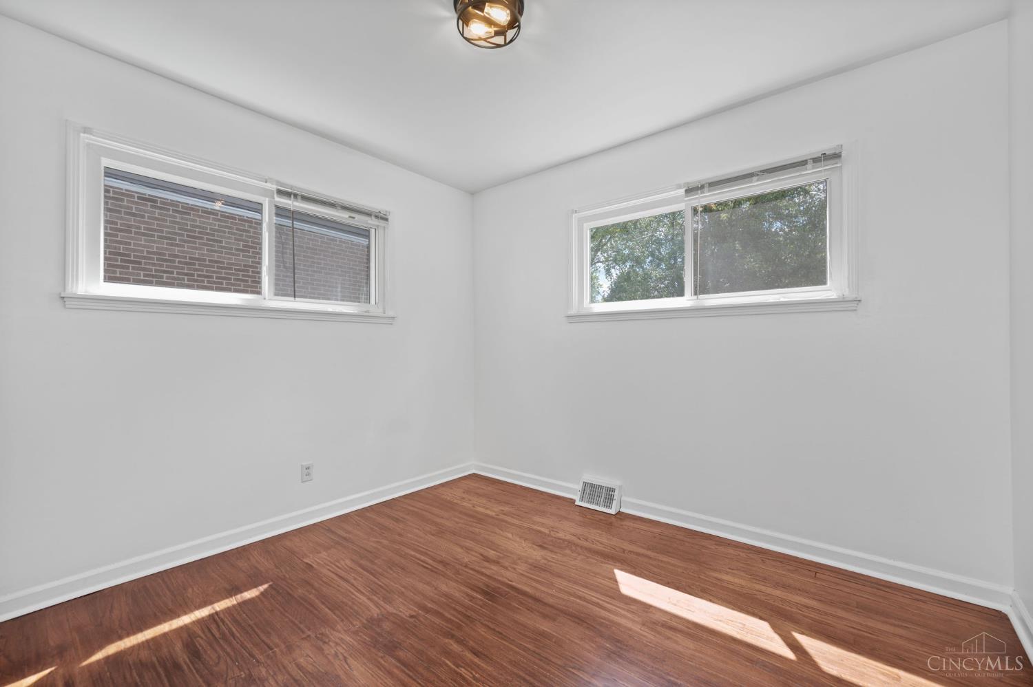 7101 Dunn Road Cincinnati, OH 45230 - Photo 30 of 50