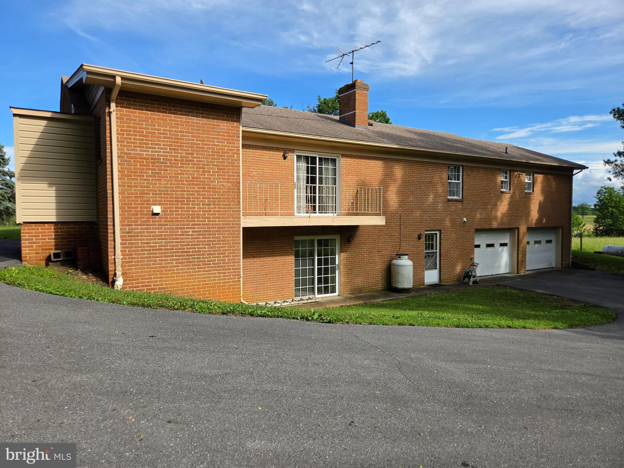 1611 Apple Pie Ridge Road Winchester, VA 22603 - Photo 2 of 3
