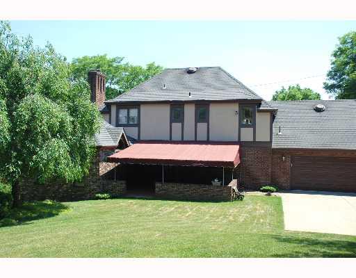 174 Seegar Road Upper St. Clair, PA 15241 - Photo 6 of 8 Yard/Garden.