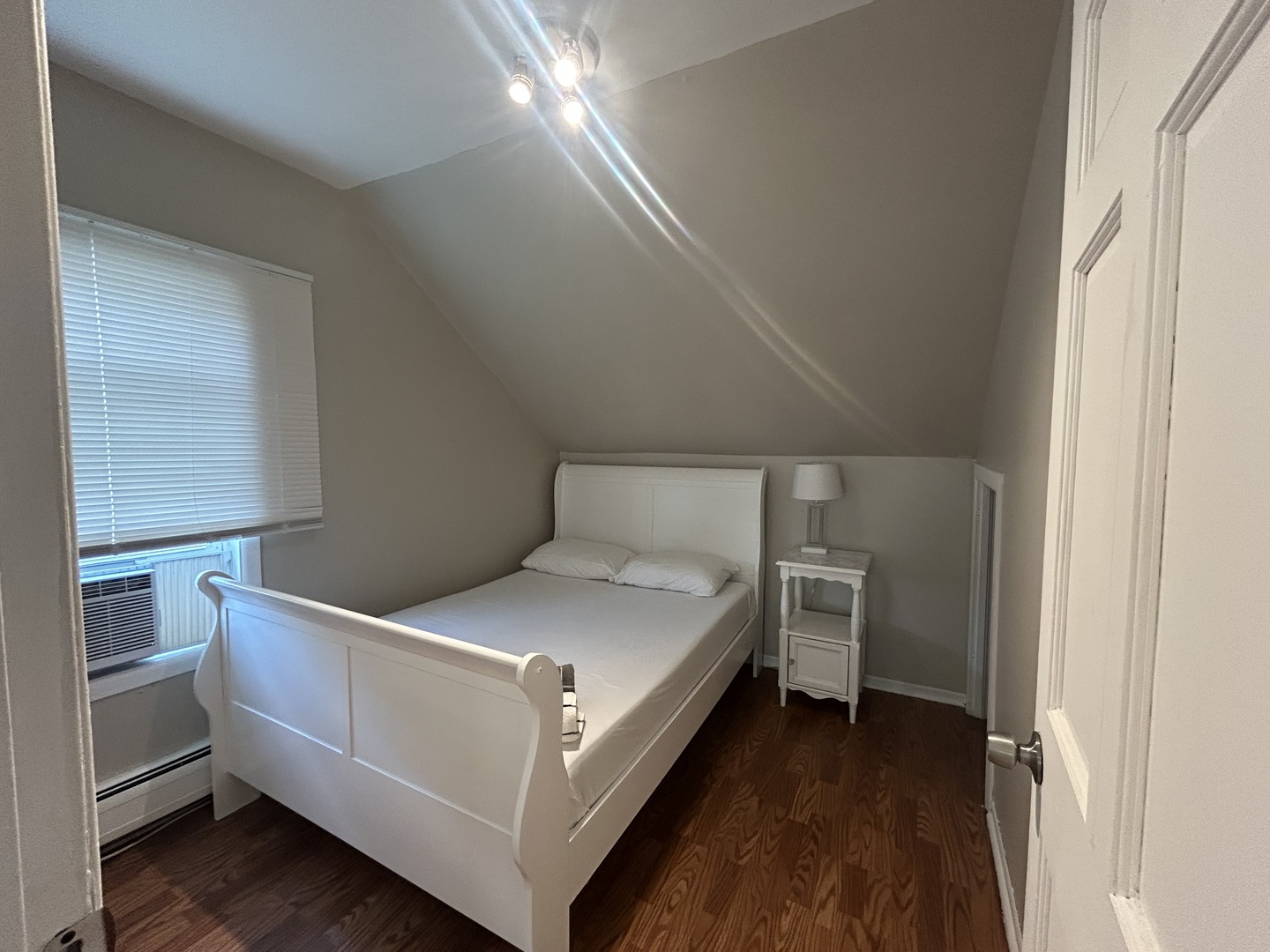 6232 Washington Street Chicago Ridge, IL 60415 - Photo 24 of 33 a bed room with a bed and a window